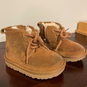 ugg neumal 7T